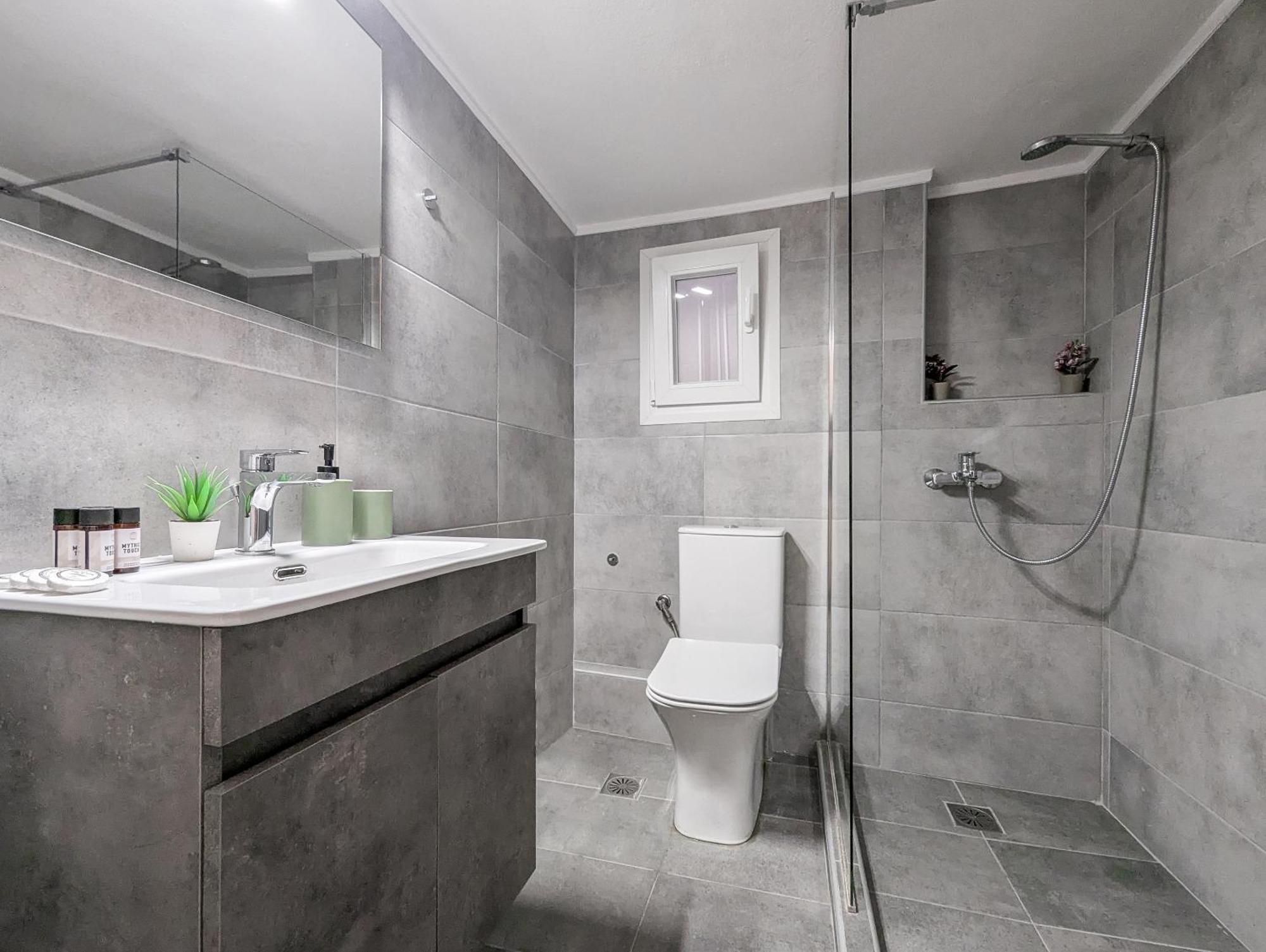 Spacious Apt For 5 Guests Next To Acropolis&Metro Atina Dış mekan fotoğraf