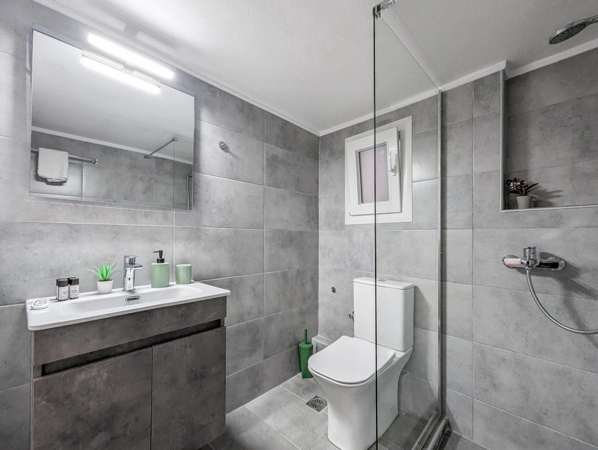 Spacious Apt For 5 Guests Next To Acropolis&Metro Atina Dış mekan fotoğraf